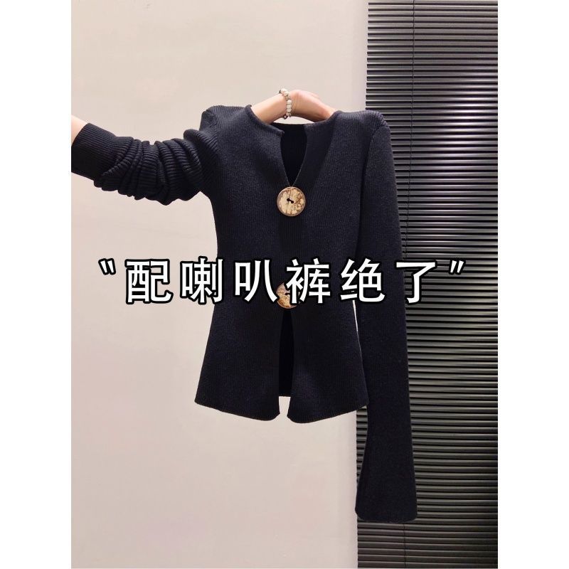 黑色喇叭袖针织打底衫女早秋季独特漂亮miu系秋季巨好看收腰上衣