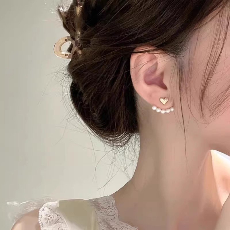 一款两戴爱心珍珠耳钉女纯银小众设计感高级耳环2025新款爆款耳饰
