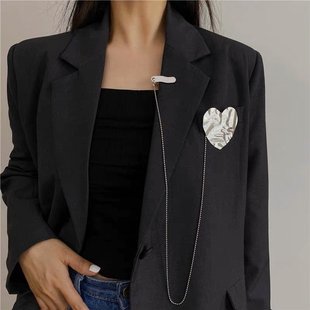 链条金属西装 ins风嘻哈个性 配饰流苏桃心潮网红情侣别针胸针男女