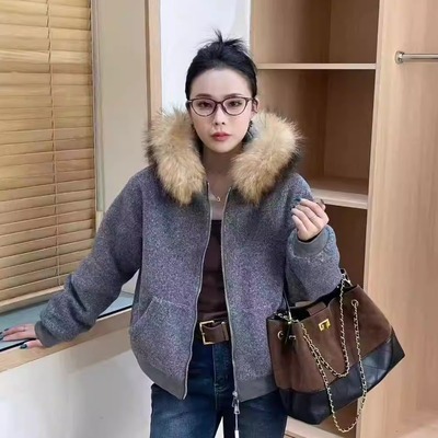 2025新款通勤风连帽毛领羽绒服女冬季保暖时尚百搭外套