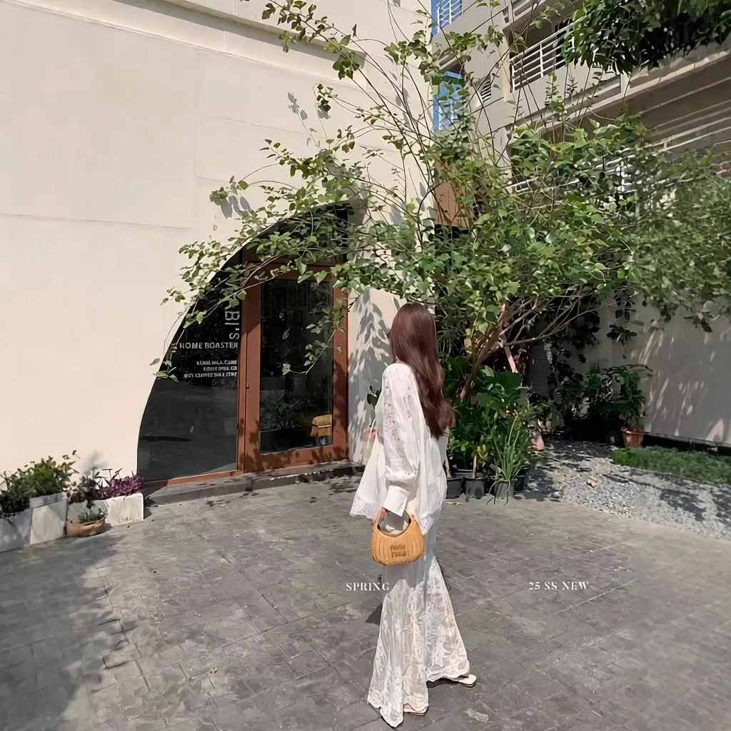 蕾丝拼接白色防晒衬衫女春夏时尚套装小众中长款a字半身裙三件套