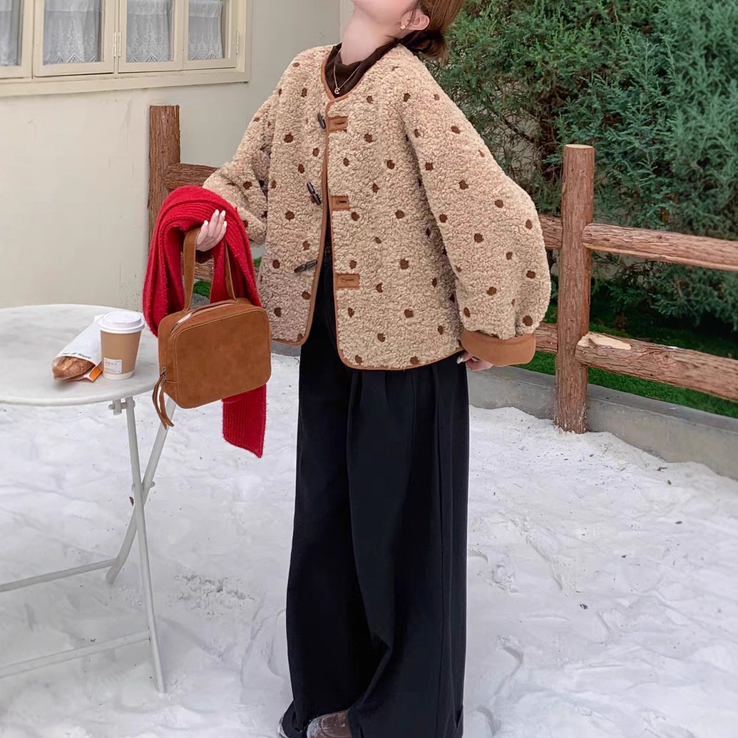 韩系波点羊羔毛外套女短款2025冬宽松加厚复古牛角扣皮毛一体上衣