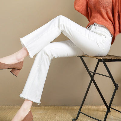 白色微喇牛仔裤女2025新款小喇叭