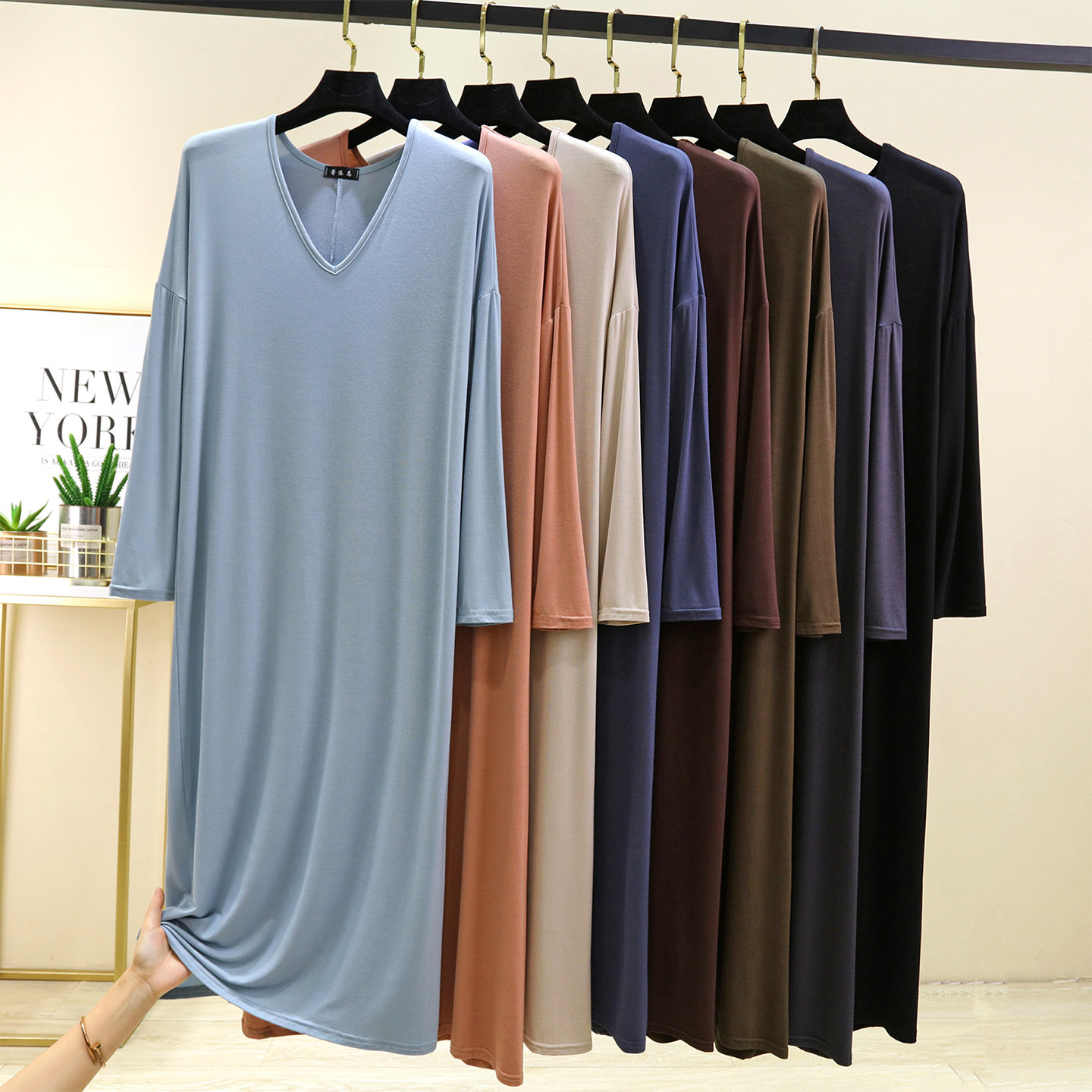 莫代尔V领连衣裙女新款宽松大码长袖睡裙打底裙纯色居家睡衣长裙