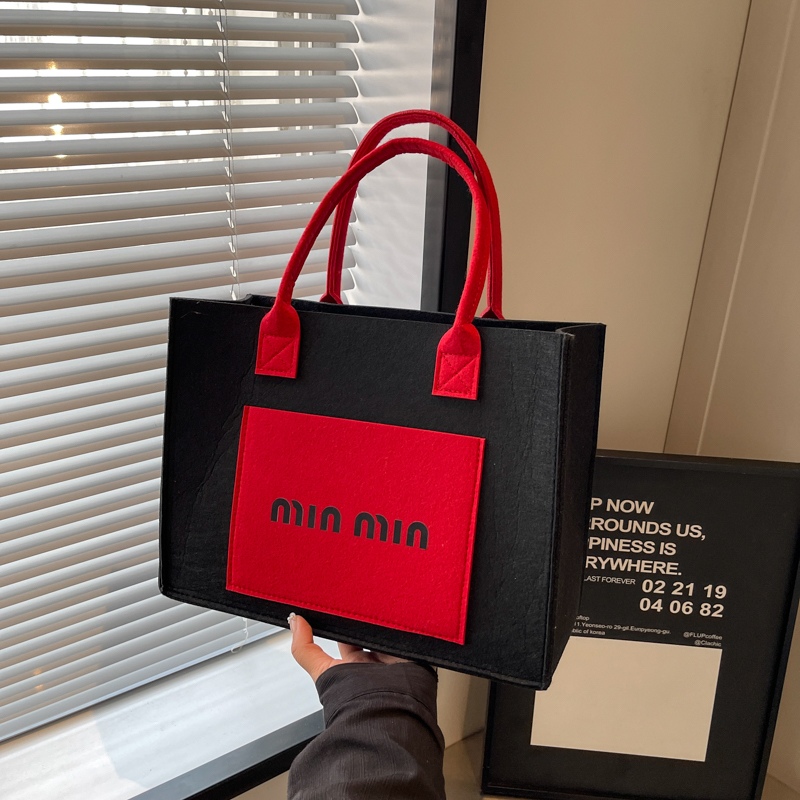 原创ins风女包大容量单肩包2025新款时尚毛毡手提礼品包定制logo