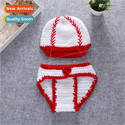 Handmade red and white colorful baby clothes baby 100 days p