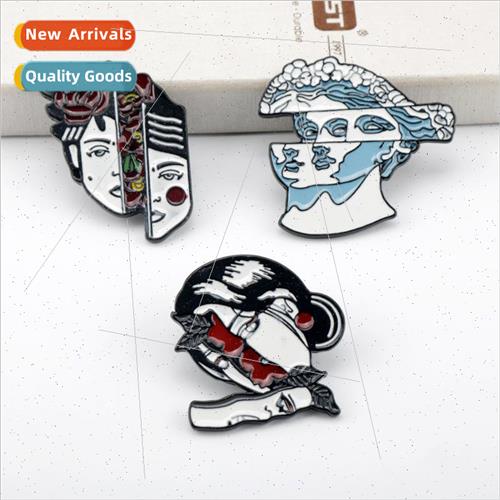 Creative division sculpture art chic brooch personalized pat