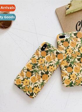 Liquid Retro Yellow Flower Apple 13ProMax Water Decal 12/11