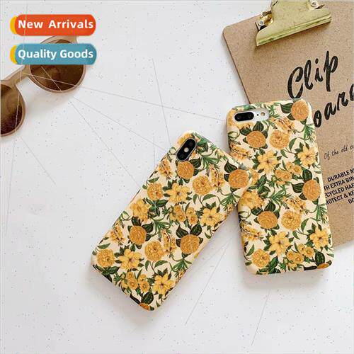 Liquid Retro Yellow Flower Apple 13ProMax Water Decal 12/11
