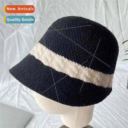 Korean  of the striped knitted wool cap show face small hund