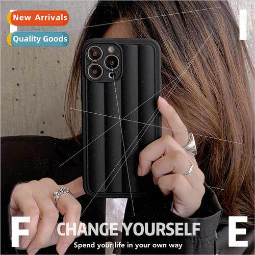 Ins Style Black Stripe Apple 13ProMax Frosted Phone Case 适