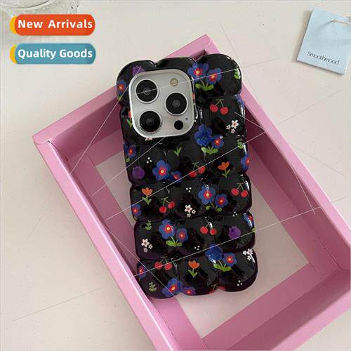 Korean  ins black background small broken flowers 适用 Apple