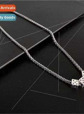 A simple sieve necklace fashion Premium collarbone chain nic