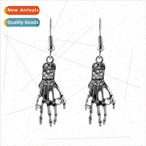 Punk personalized diamond-set skull bone knuckle palm earrin