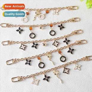four new and jewelr old Fashion leaves white black flower