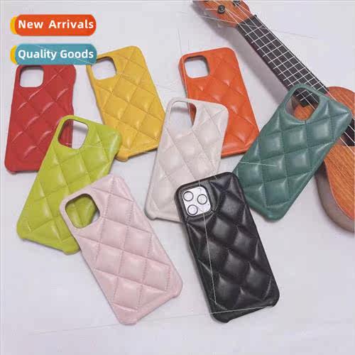 适用 Apple 14pro luxury lambskin phone case 8p diamond grid