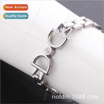 You from the stars Quan  Hyun Cheon Song Yi bow in the middl