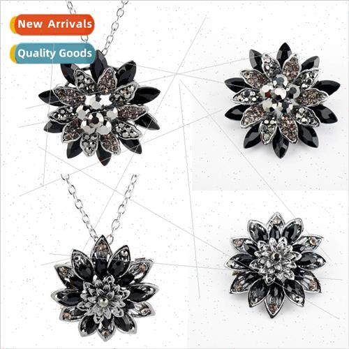 Movie  Spider-Man Heroic Expedition Black Dahlia Necklace Br