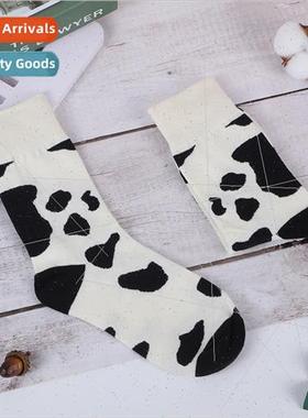 Cartoon cute cow pattern mid-calf socks Japan and Korea blac