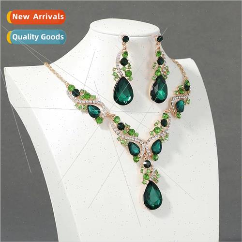 Exaggerated fashion personality green crystal gemstone neckl