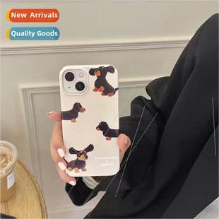 White background full screen dog Apple 15ProMax phillips har