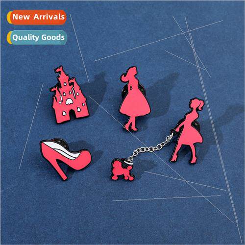Barbie brooch cartoon cute pink Barbie metal badge girl hold