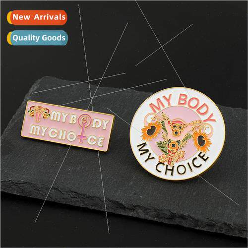 New versatile fashion letters medical palace brooch female m