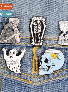 Brooch metal cartoon oil drip pin punk vintage skull hourgla