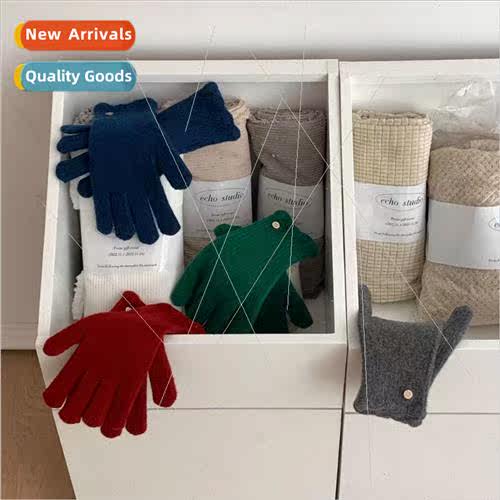 Autumn and winter warm ins soft solid color lace wool gloves
