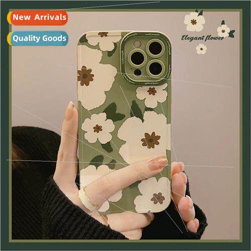 Spring light green small flowers 适用 iphone13 apple 14 phon