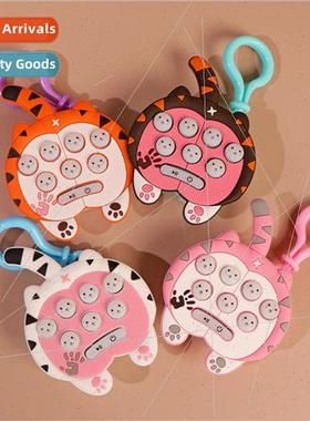 Creative tiger tail cute fun gopher machine keychain childre