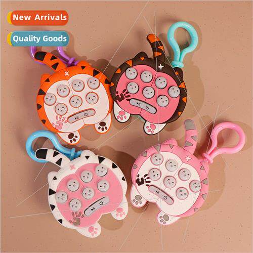 Creative tiger tail cute fun gopher machine keychain childre