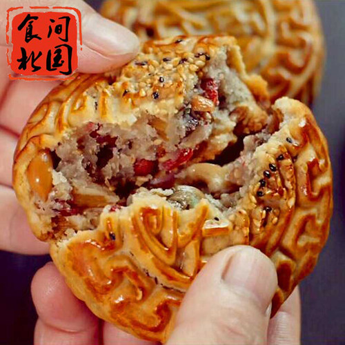 多口味黑芝麻枣泥红豆沙传统月饼