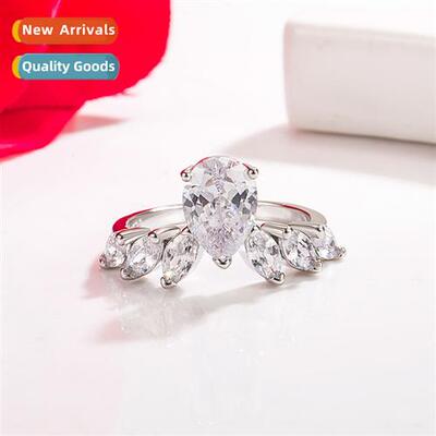 New full  diamds teardrop ring female      5A zircia teardro