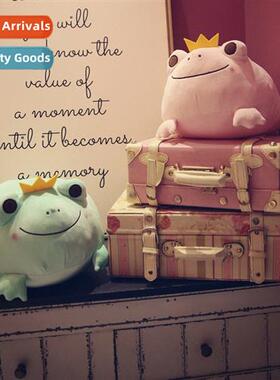 Fear cott frog doll pillow Crown plush toys baby doll cushis