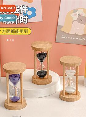Creative 15 minutes three columns round wooden hourglass tim