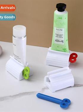 Automatic toothpaste squeezer lazy face wash presser manual