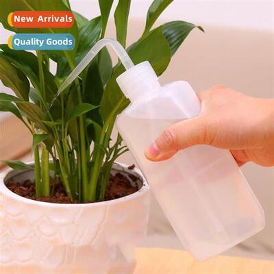 Squeeze succulent watering can lg spout curved spout pot wat