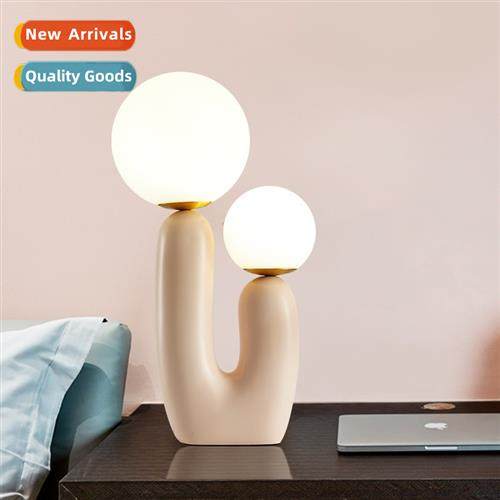 Post-modern ins creative art living room powder table lamp S