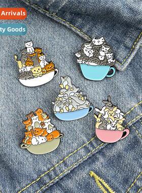 Europe and  Uned States carto cute animal brooch kten stacke