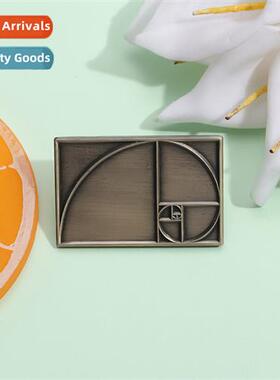 Creative Geometric Metal Brooch Persalized Retro Golden Scal