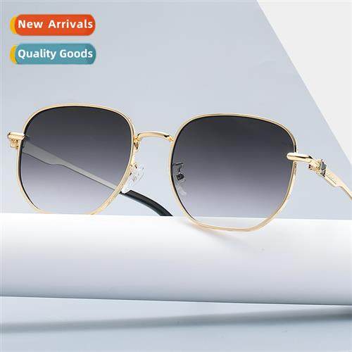 2A281 New L Family Sunglasses Trendy Sunglasses Fashi Modern