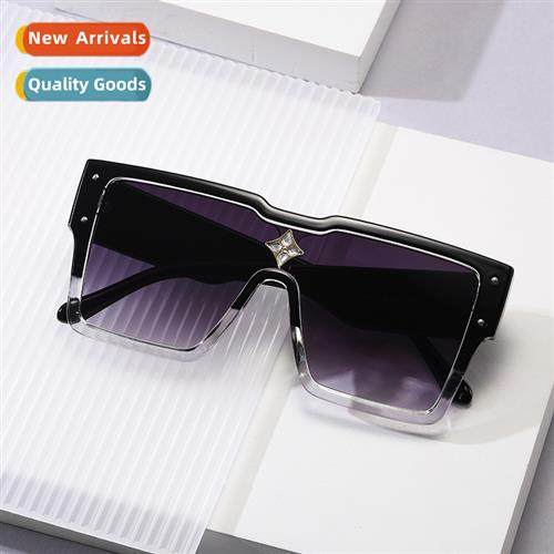 2111 new e- square frame sunglasses Y2K persalized diamd ric