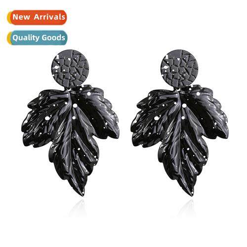 Korean style simple  versatile lacquer maple earrings retro