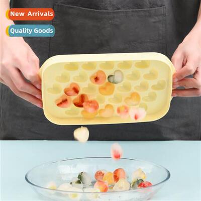 Japan   29 compartments Japanese heart-shaped ice compartmen