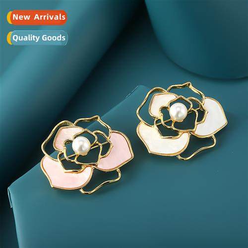 Camellia hollow alloy brooch female simple shell pattern flo