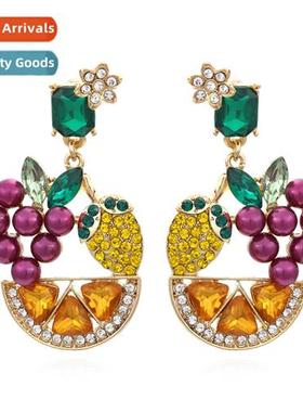 Creative new fru rustic wind earrings inlaid diamd hollow hu