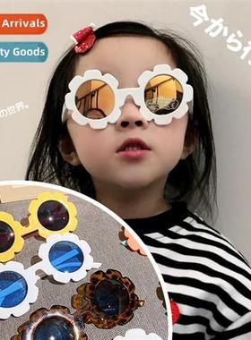 Childrens sunglasses girls cute flower sunglasses outing sea