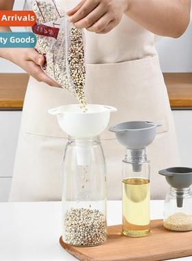 Household four-in-e funnel kchen size caliber pouring oiler