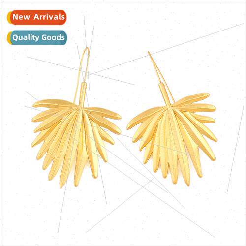 ZA retro design sense three-dimensional alloy leaf earrings